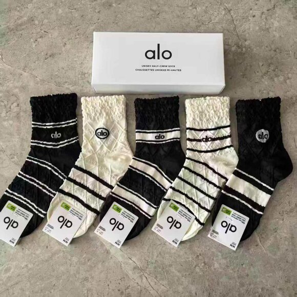 A11- ALO Yoga Women's Athletic Half-Crew Socks 5-Pair Boxed Set